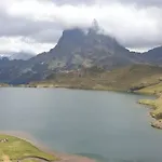 Vallee D'ossau 아파트
